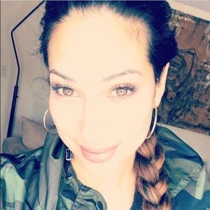 Meet your Posher, Natalie